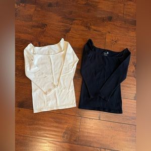 Free People Long-Sleeved Under-T-shirts. Set of 2 🛍️Cream NWT & Black EUC. M/L